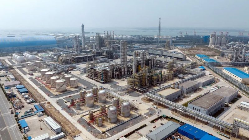 大宗化工原料价格波动背后的逻辑与市场推手